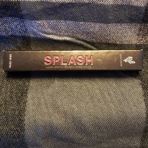 Younique Splash Liquid Lipstick - Sentimental